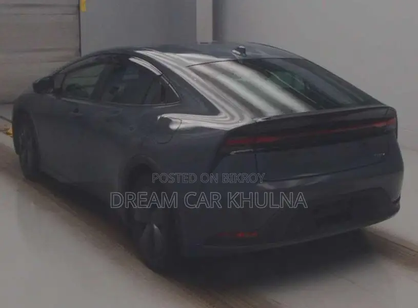 Toyota Prius U Hybrid New Shape 2023