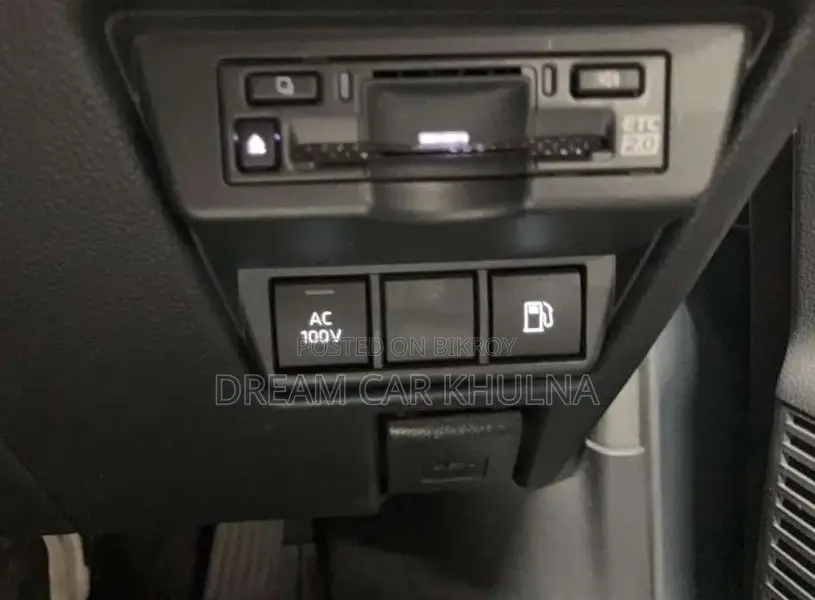 Toyota Prius U Hybrid New Shape 2023