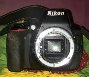 Nikon D5300 DSLR Camera