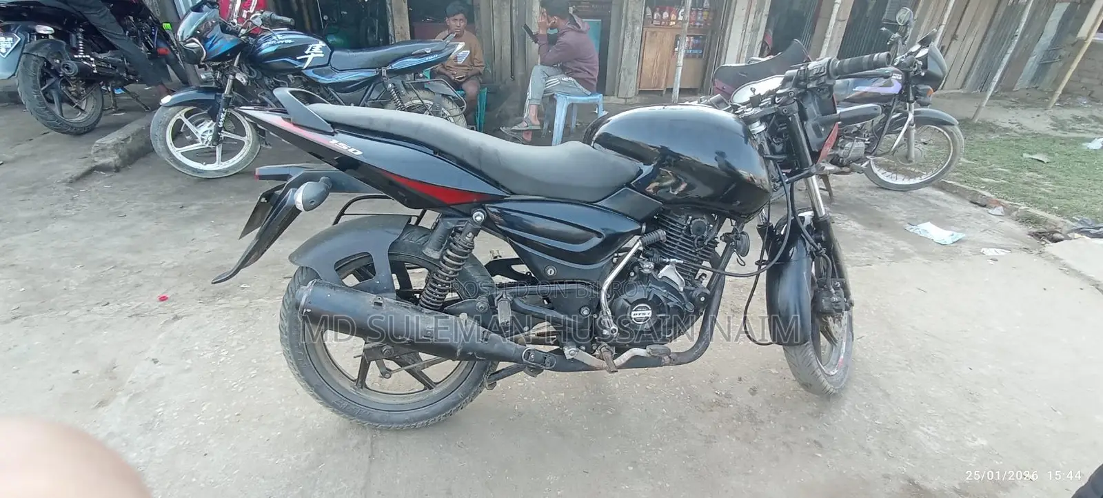 Bajaj Pulsar 150 . 2003