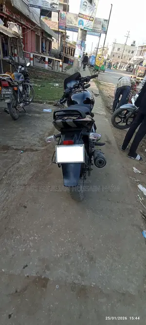 Bajaj Pulsar 150 . 2003