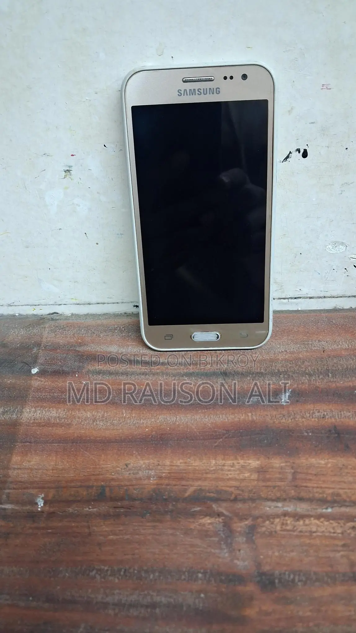 Samsung Galaxy J2 . (Used)