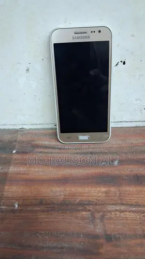 Samsung Galaxy J2 . (Used)