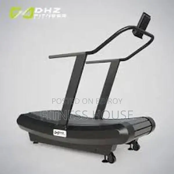 Cardio Training Curve Treadmill