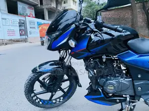 Bajaj Pulsar 150 . 2018
