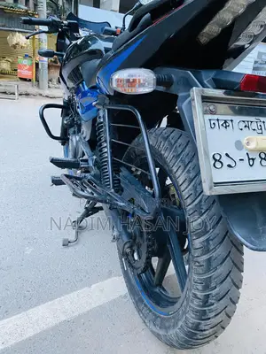 Bajaj Pulsar 150 . 2018