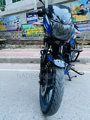 Bajaj Pulsar 150 . 2018