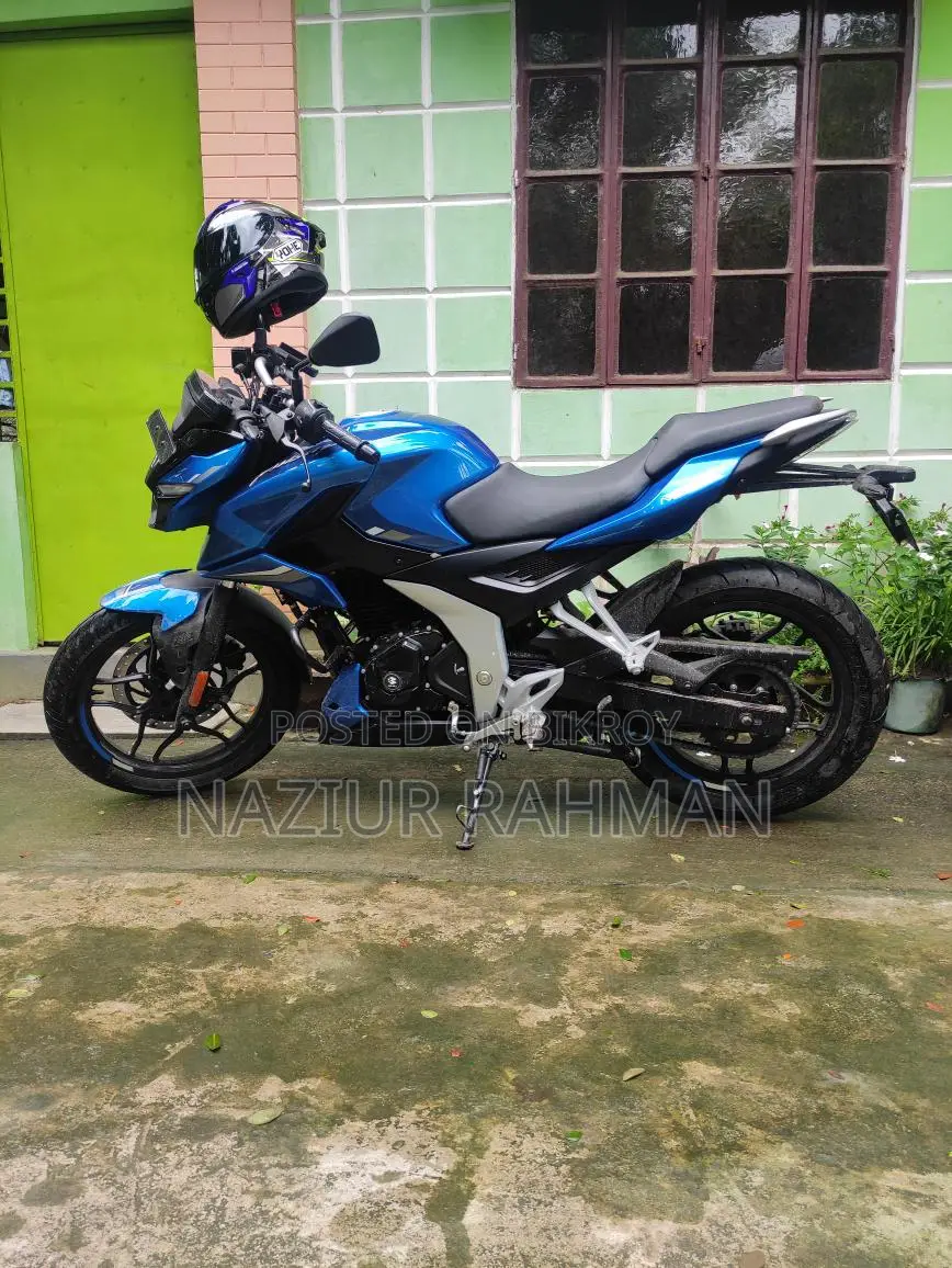 Bajaj Pulsar 250 N250 2024
