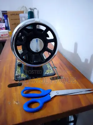 Singer Sewing Machine (Foot-operated)