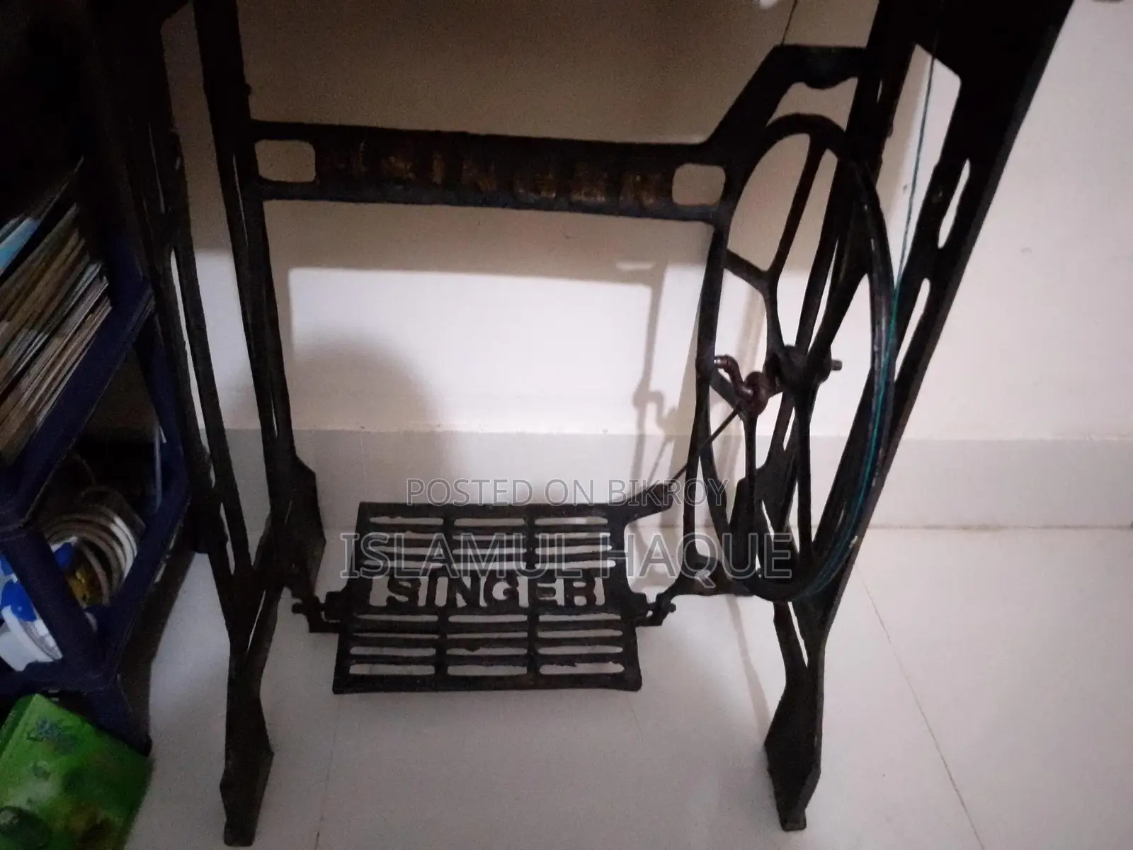 Singer Sewing Machine (Foot-operated)