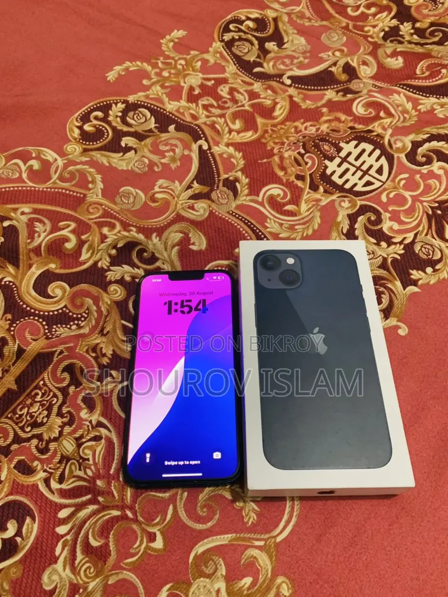 Apple iPhone 13 (Used)