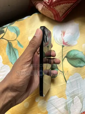 Apple iPhone 13 (Used)