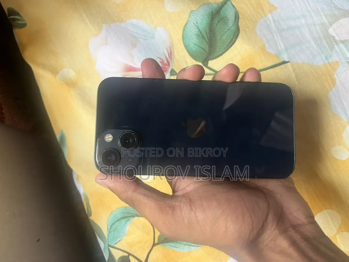 Apple iPhone 13 (Used)