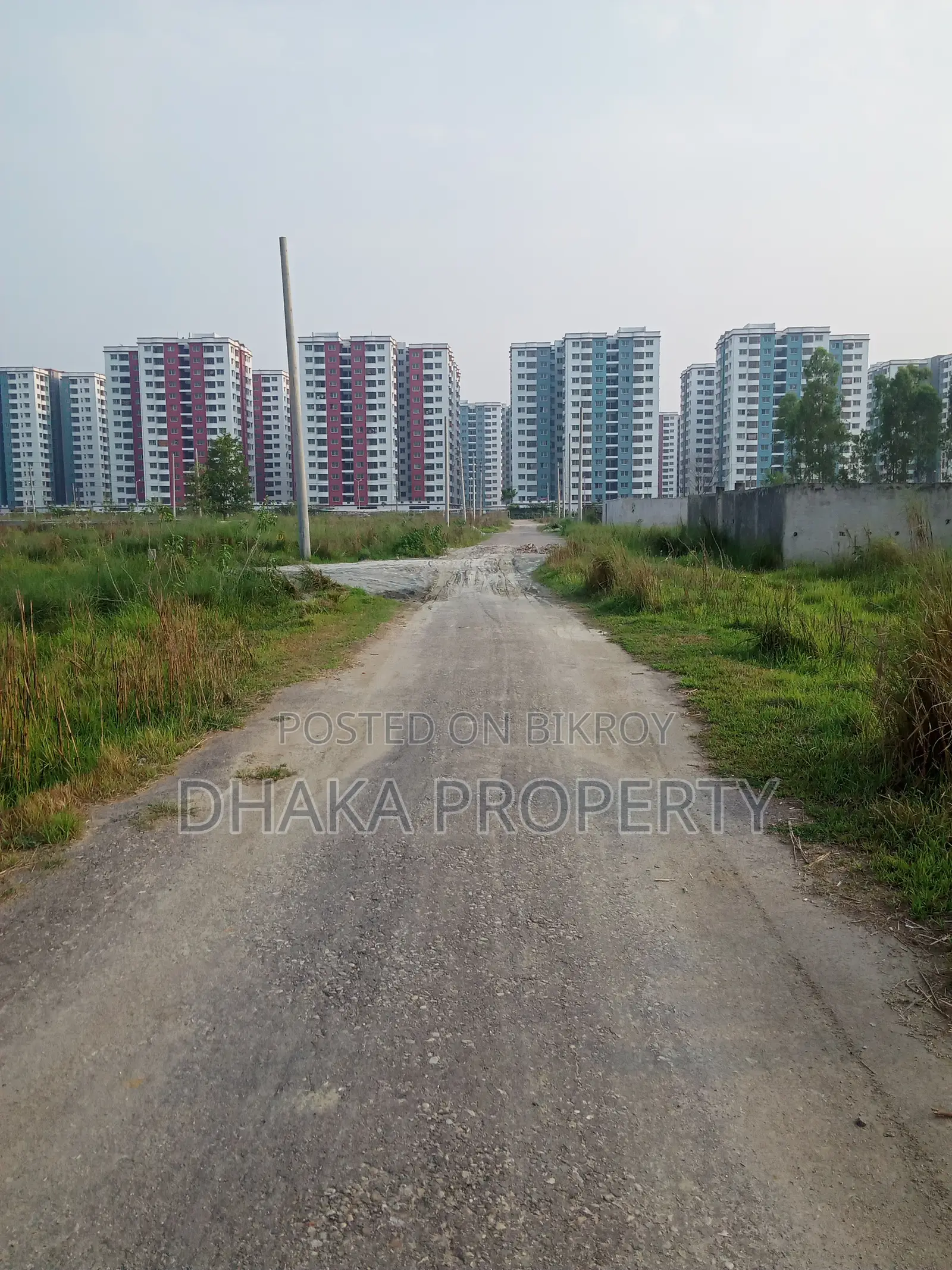 60/60ft Corner Park View 5 Katha Sec-16/C