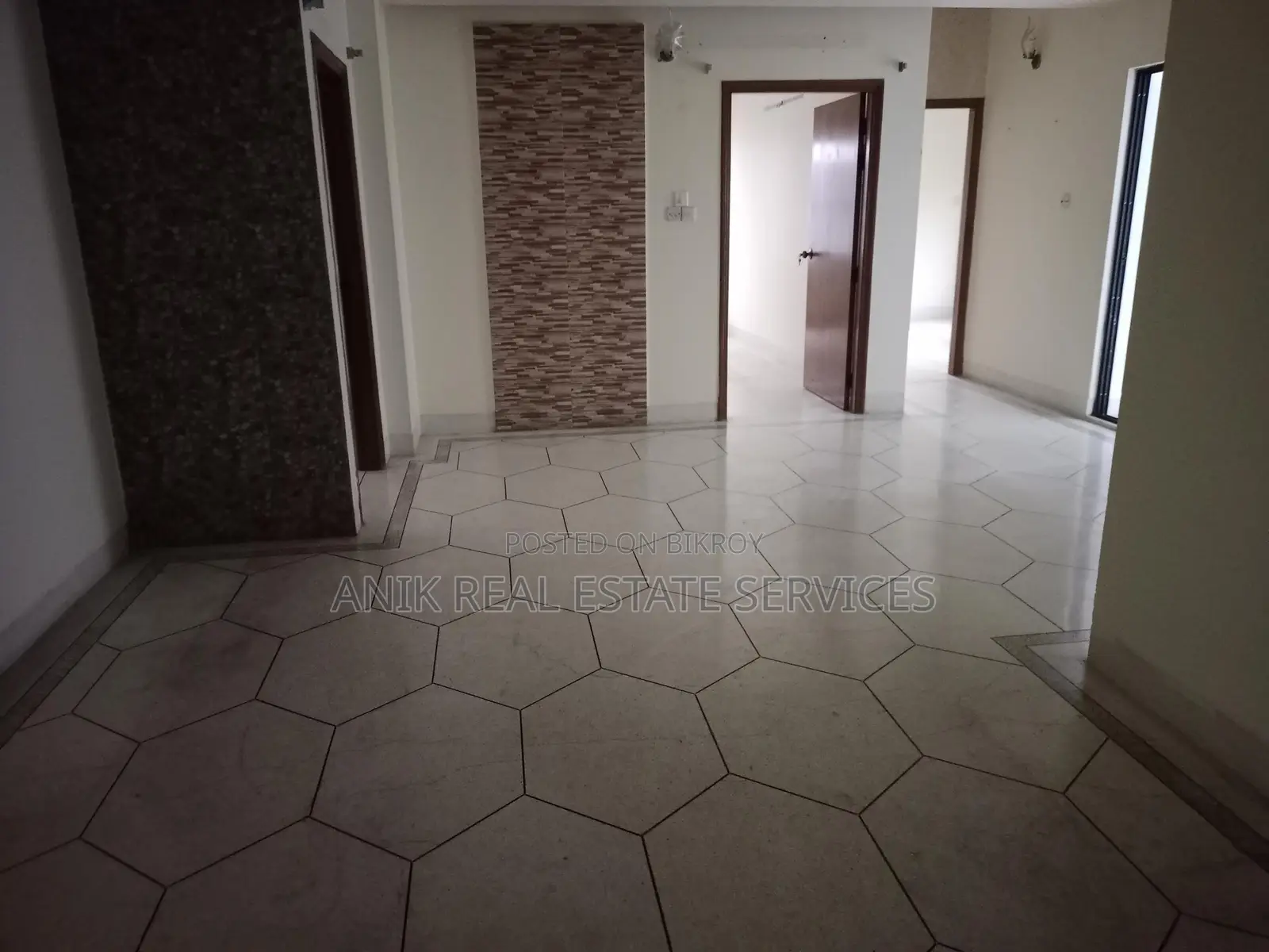 Good Quality Un Farnised Flat Rent At Gulshan 2