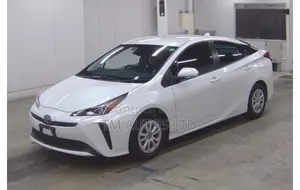 Toyota Prius S PKG 4 PEARL 2021