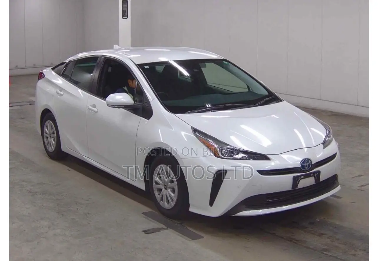 Toyota Prius S PKG 4 PEARL 2021
