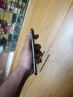 Apple iPhone X (Used)
