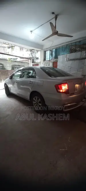 Toyota Axio 2011