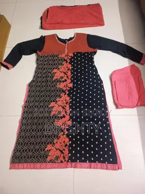 একটি এক্সক্লুসিভ থ্রি পিস