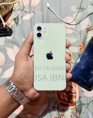 Apple iPhone 12 128GB (Used)