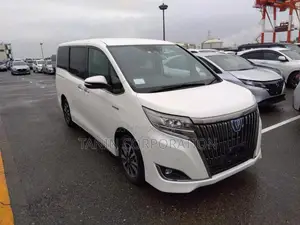 Toyota Esquire HY-GI-PREMIUM-4.5. 2020