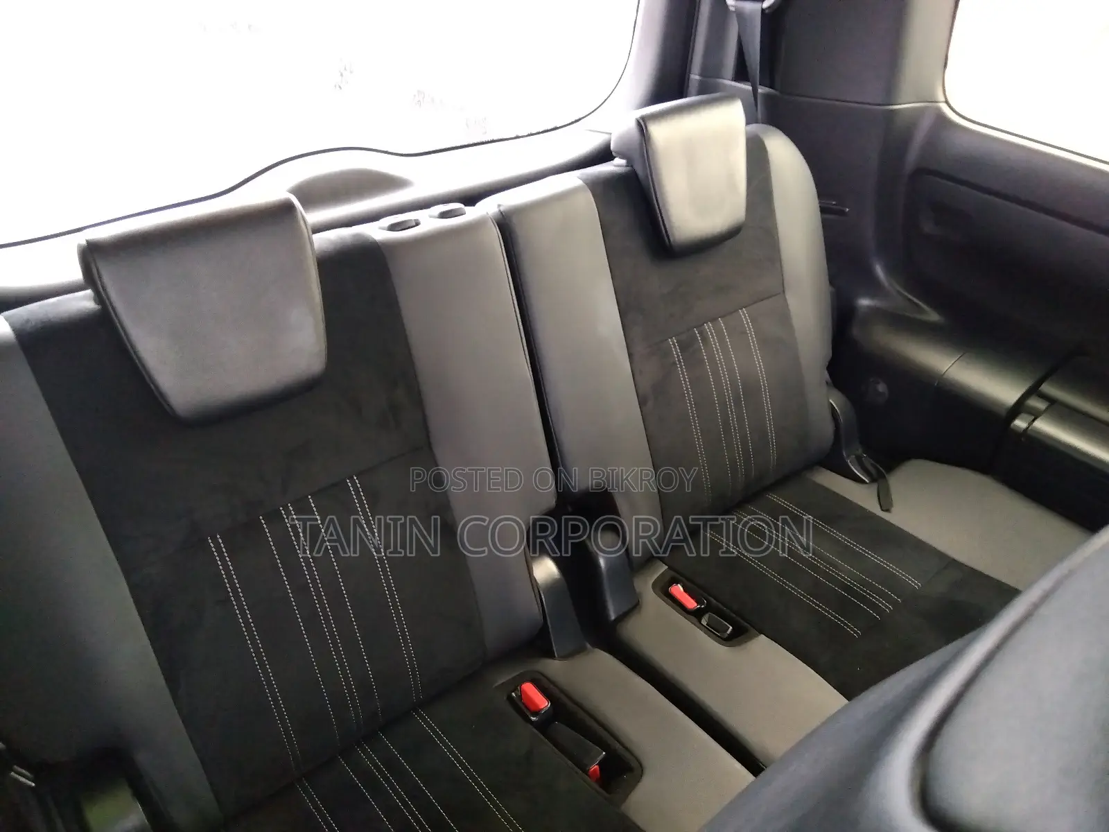 Toyota Esquire HY-GI-PREMIUM-4.5. 2020