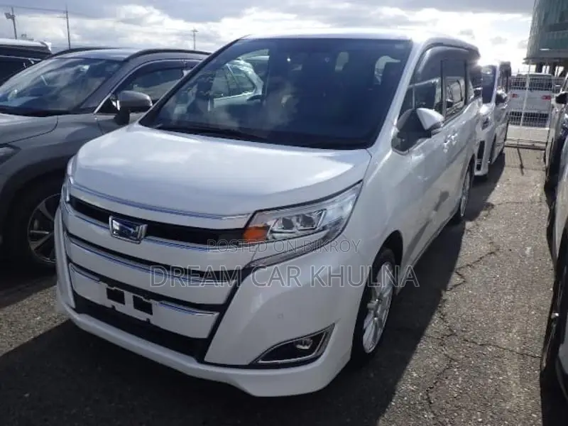 Toyota Noah G Hybrid 2 door pwr 2021
