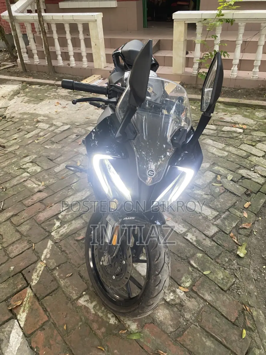 CFMoto Sr 250 2025