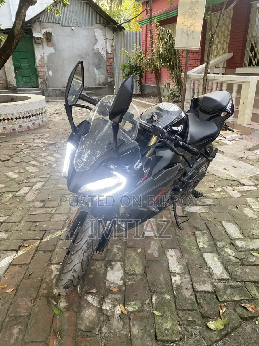 CFMoto Sr 250 2025