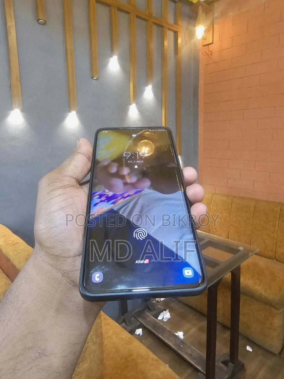 Samsung Galaxy S20 Plus (Used)