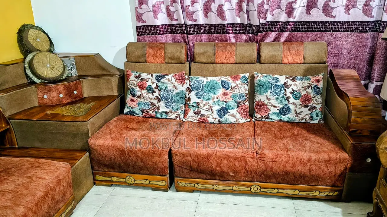 Wooden Sofa Set 5 Seater with Cushion – Good Condition