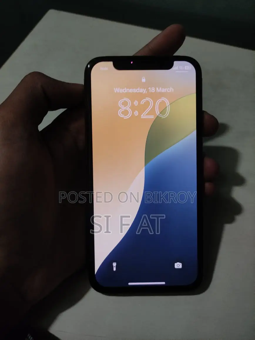 Apple iPhone XS (Used)