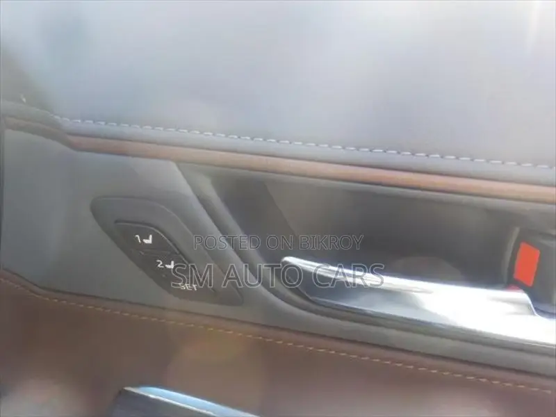 Toyota Harrier Hybrid Z Pearl 2021