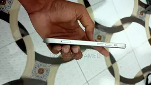 Apple iPhone 12 (Used)