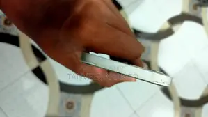 Apple iPhone 12 (Used)