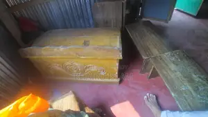 Madrasa Desk
