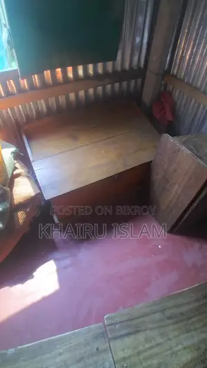 Madrasa Desk
