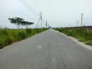 বসুন্ধরা আর/এ-এর পি ব্লকে দক্ষিণমুখী ৩ কাঠার কর্নার প্লট