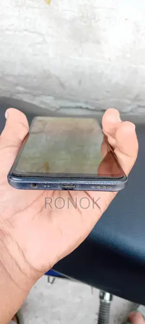 Realme 8 Pro ফ্রেশ কন্ডিশন (ব্যবহৃত)