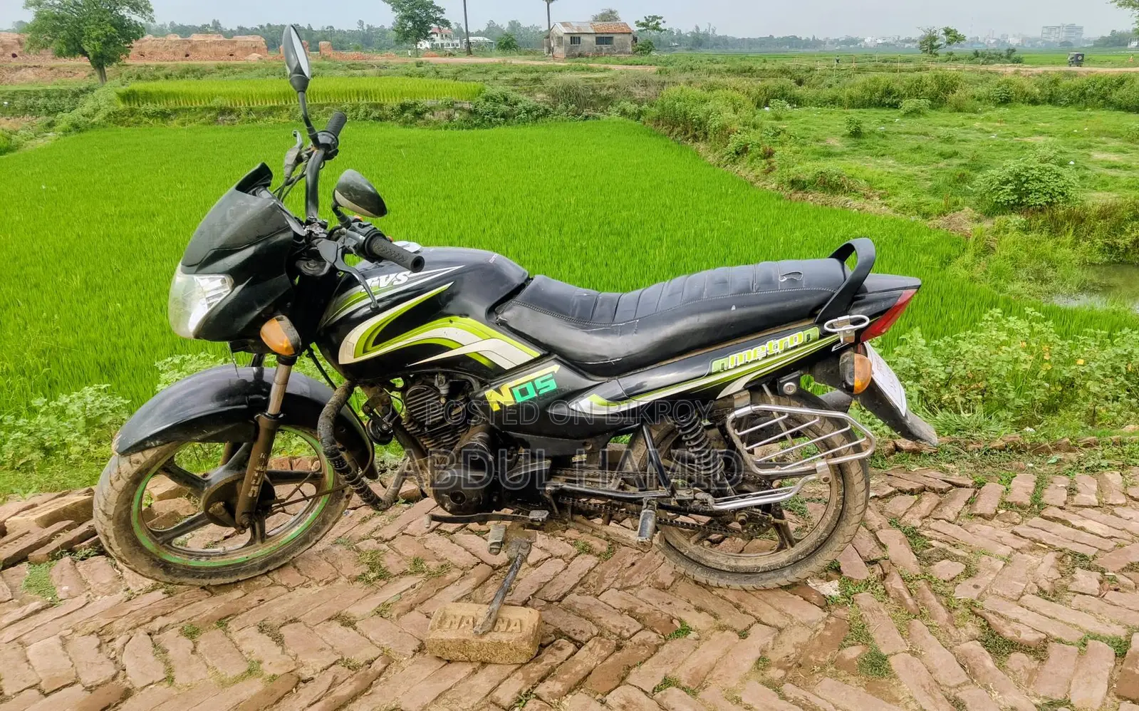 TVS Metro . 2016