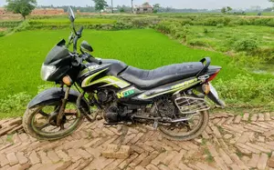 TVS Metro . 2016