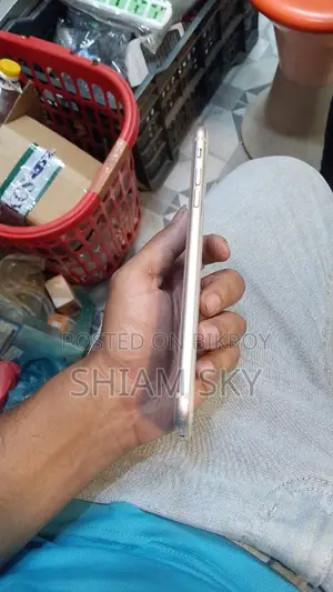 Apple iPhone 8 Plus box included (Used)
