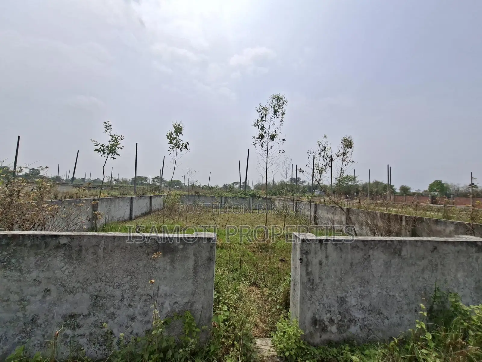 বাউন্ডারি করা ৩ কাঠা প্লট বিক্রয় সেক্টর ২৩