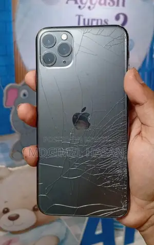 Apple iPhone 11 Pro Max . (Used)