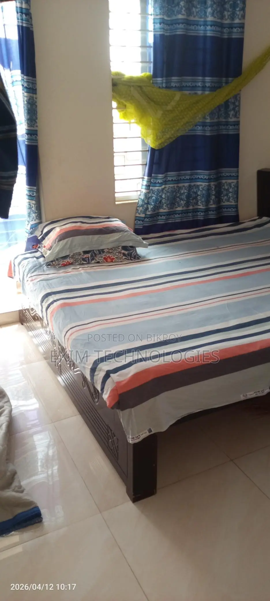 ৬ ফিট ৭ খাট