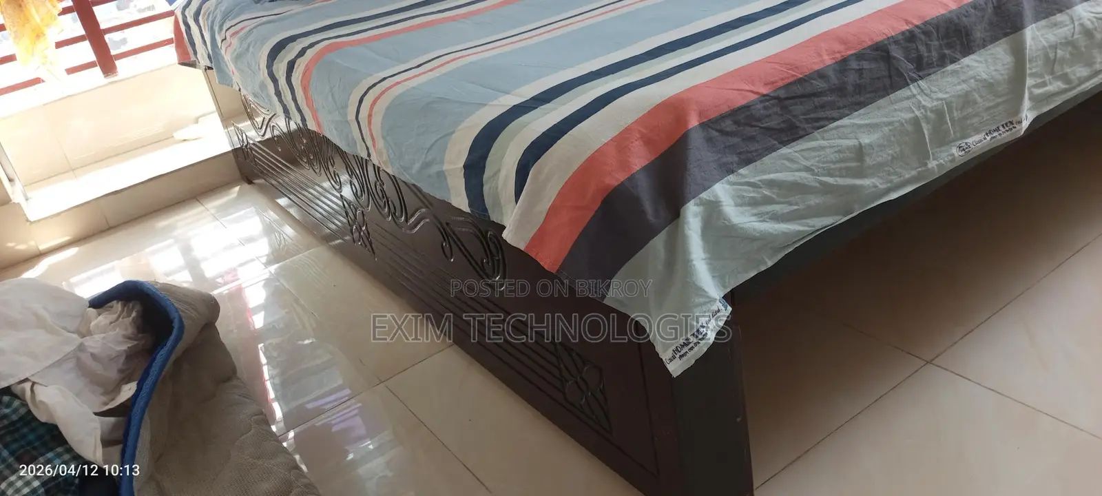 ৬ ফিট ৭ খাট