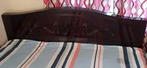 ৬ ফিট ৭ খাট