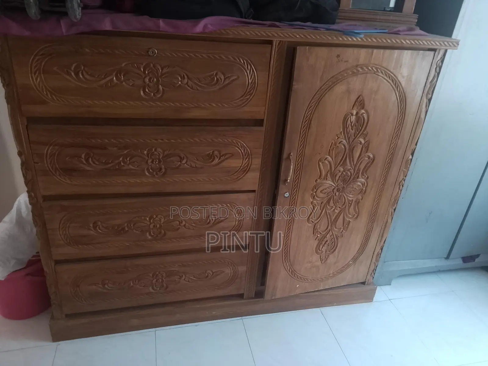 Selling a Brand New Wardrobe
