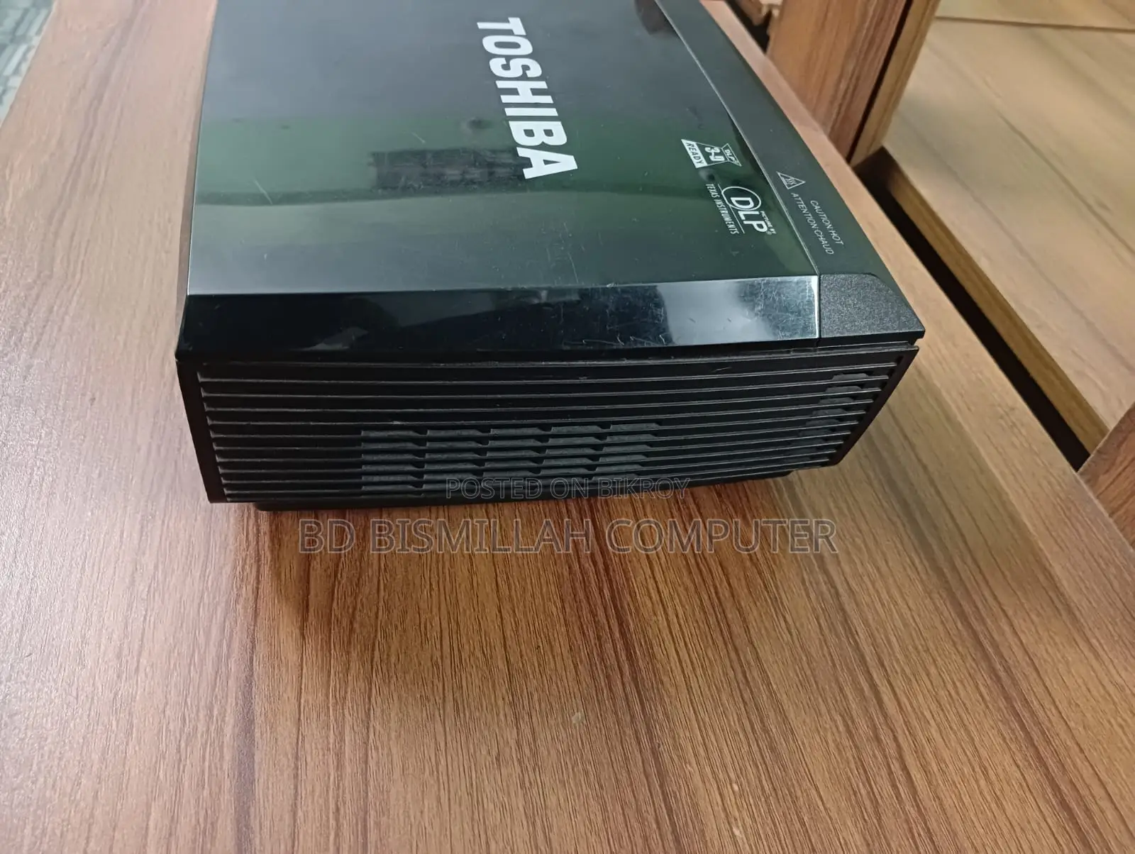 Toshiba Full Fresh Projector For School, College & Coaching